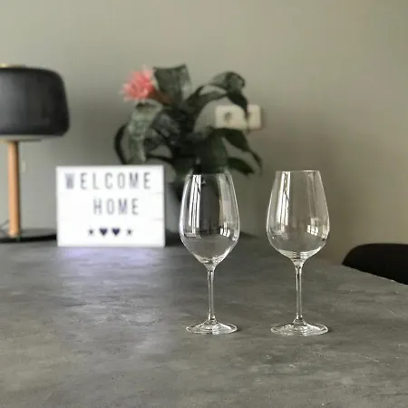 아파트 Charmantes Loft Mit Balkon