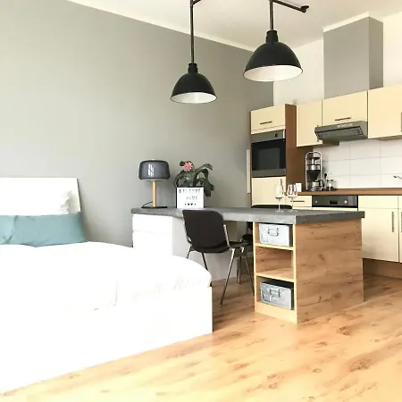 Charmantes Loft Mit Balkon 아파트 *
